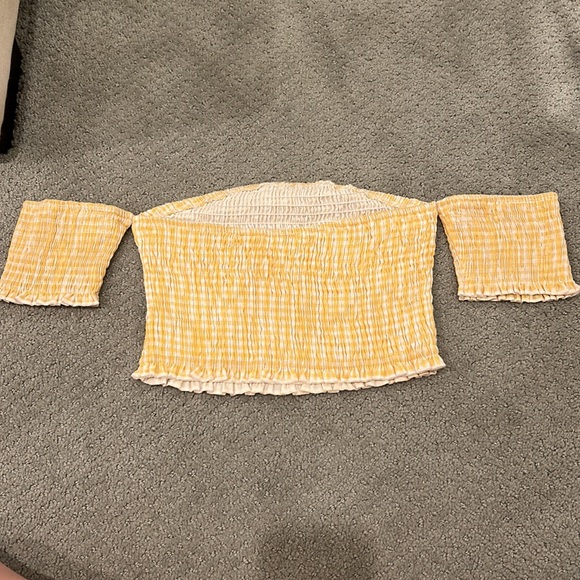 Yellow/Gold Two Piece Set - Picture 2 of 8